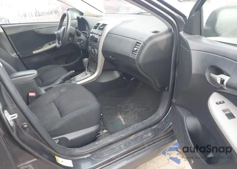 2011 Toyota Corolla S z USA, uszkodzony, nr VIN 2T1BU4EE0BC645958